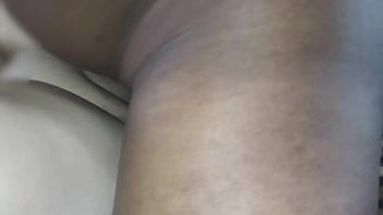 Ela brincando com o ficante bbc interracial