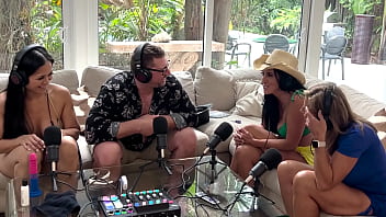 Cruz'n With Abi James And Sunni Daize thumbnail