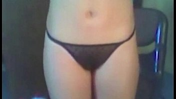 White chick playing with her clitoris on webcam