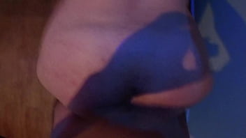 Troca de casal com a bbw acabou com o cuzinho gozadinho