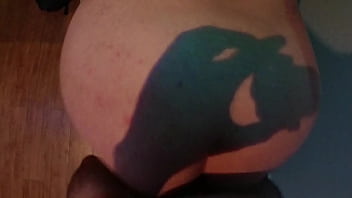 Troca de casal com a bbw acabou com o cuzinho gozadinho