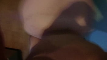 Troca de casal com a bbw acabou com o cuzinho gozadinho