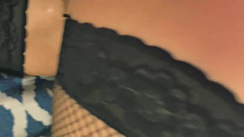 Latina milf caliente se moja toda en jornada sexual de masaje y orgasmos profundos