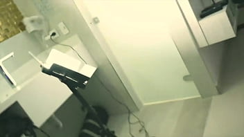 Latina milf caliente se moja toda en jornada sexual de masaje y orgasmos profundos