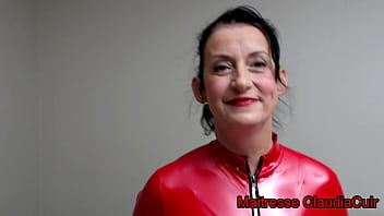 Teaser l'avant seance de baise anale au gode ceinture avec soumis gregoucc