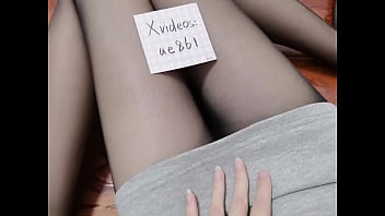 你想用这长腿夹住你的腰吗