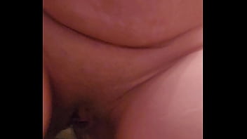 Destiny mae i reaĺly have to pee