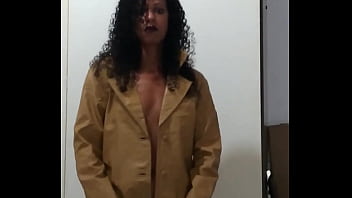 Seduction of the brunette jade