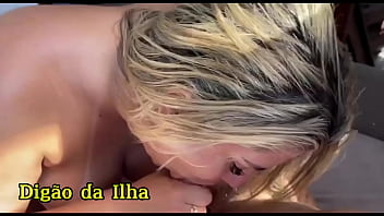 Fodendo a rabuda gabicarlos até ela gozar no pau digão da ilha