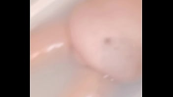 Naked pussy play in bathtub