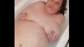 Naked pussy play in bathtub