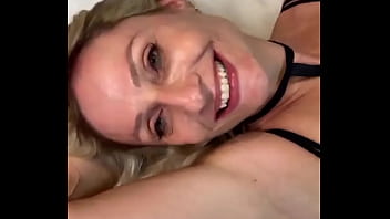 Vídeo 24 30 aqui eu estou dando para o maior pau que 26 cm e ainda botei o flávio pra gravar ele que lute