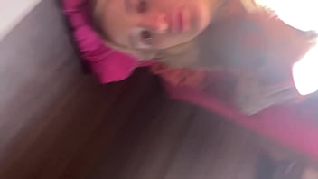 Garota Se Exibe Na Webcam Mostra Toda A Sua Grande Xereca Rosa thumbnail