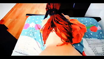 Morena peliroja de un gran culo folla por dinero