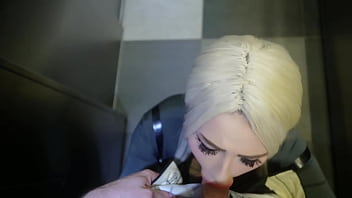 Hard fucked stranger in the mouth in the elevator public sex with a housemate