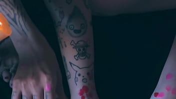 Love how hot wax feels on my feet