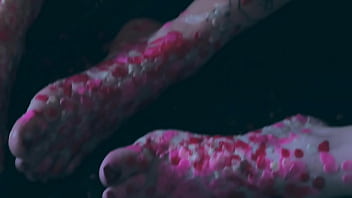 Love how hot wax feels on my feet