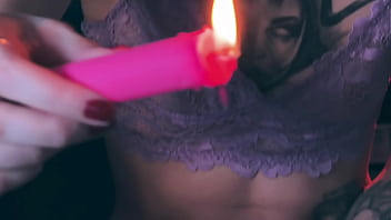 Love how hot wax feels on my feet