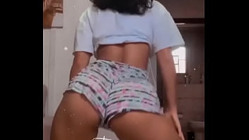 Teen ass solo twerking more on
