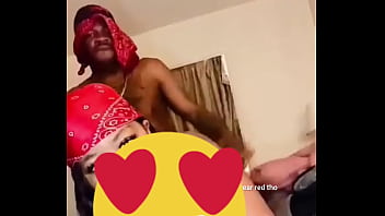 All the crip bitches love me they look better in red tho