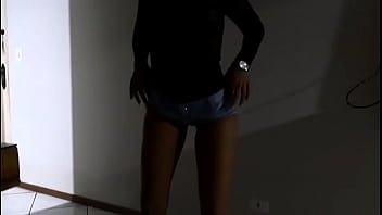 Loira gostosa sensualizando de 4