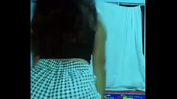 Maryi baila como perra en casa