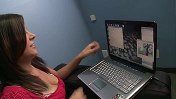 As it turns out neither one of them really has what it takes to sell clothing but they