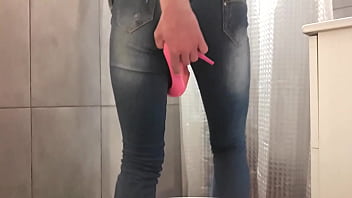 Desperate pee in my jeans and pink high heels