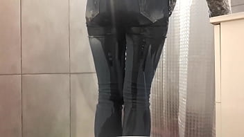 Desperate pee in my jeans and pink high heels