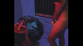 Buscando que poner de fondo en la tele antes de cachar rico flash