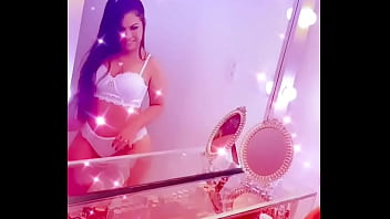 Morena pele bronzeada cabelo lindo Morena pele bronzeada cabelo lindo