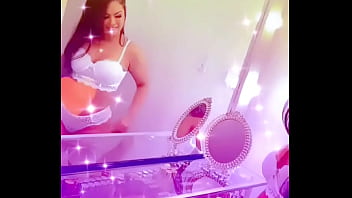 Morena pele bronzeada cabelo lindo