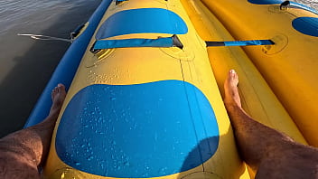 Suruba radical casal mattos e priscila belini foderam com salva vidas depois do banana boat