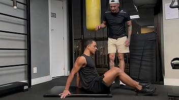 Botei O Meu Parceiro De Treino Pra Me Pagar Um Boquetao thumbnail