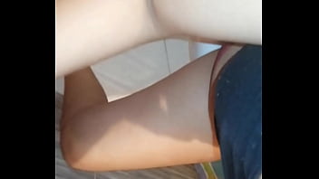 No puedo ir ni al baño este hombre quiere sexo todo el día No puedo ir ni al baño este hombre quiere sexo todo el día
