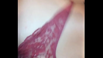 No puedo ir ni al baño este hombre quiere sexo todo el día