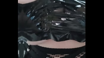 Je fais bientôt ma première scène drag je t'ai capturé quelques clichés