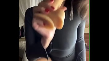 Stepmom gives blowjob