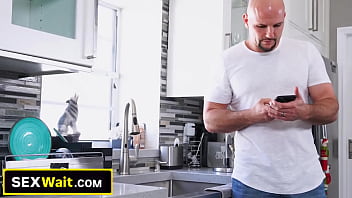 Big booty babe gets her neighbor hard ginger elle j mac