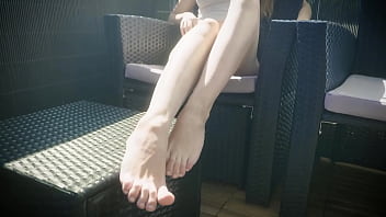 Mari gets a load of cum in her mouth