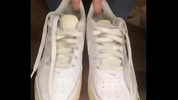 Wednesday ️ on of you can see more of my soles #feet #feetworld #fetisch creator #pumasock