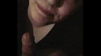 Redhead eats the load