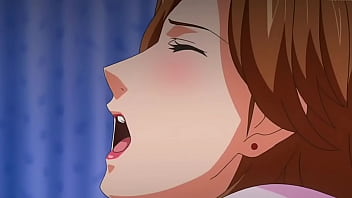 Una madre muy protectora le da calor a su hijo