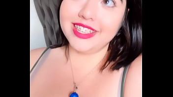 Lily adolcente bonita de tetas grandes y sus historias