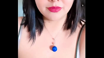 Lily adolcente bonita de tetas grandes y sus historias