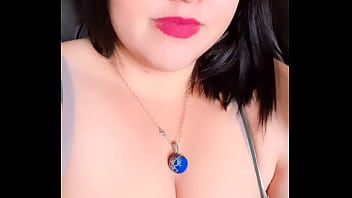 Lily adolcente bonita de tetas grandes y sus historias