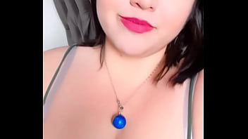 Lily adolcente bonita de tetas grandes y sus historias