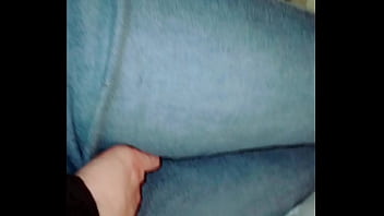 Up close to the misses getn herself off