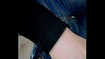 Up close to the misses getn herself off