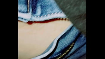 Up close to the misses getn herself off